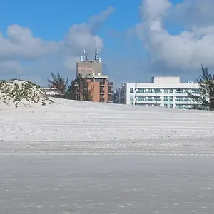 https://apartamento-charmoso-em-frente-a-praia-em-cabo-frio.cabofriohotels.org